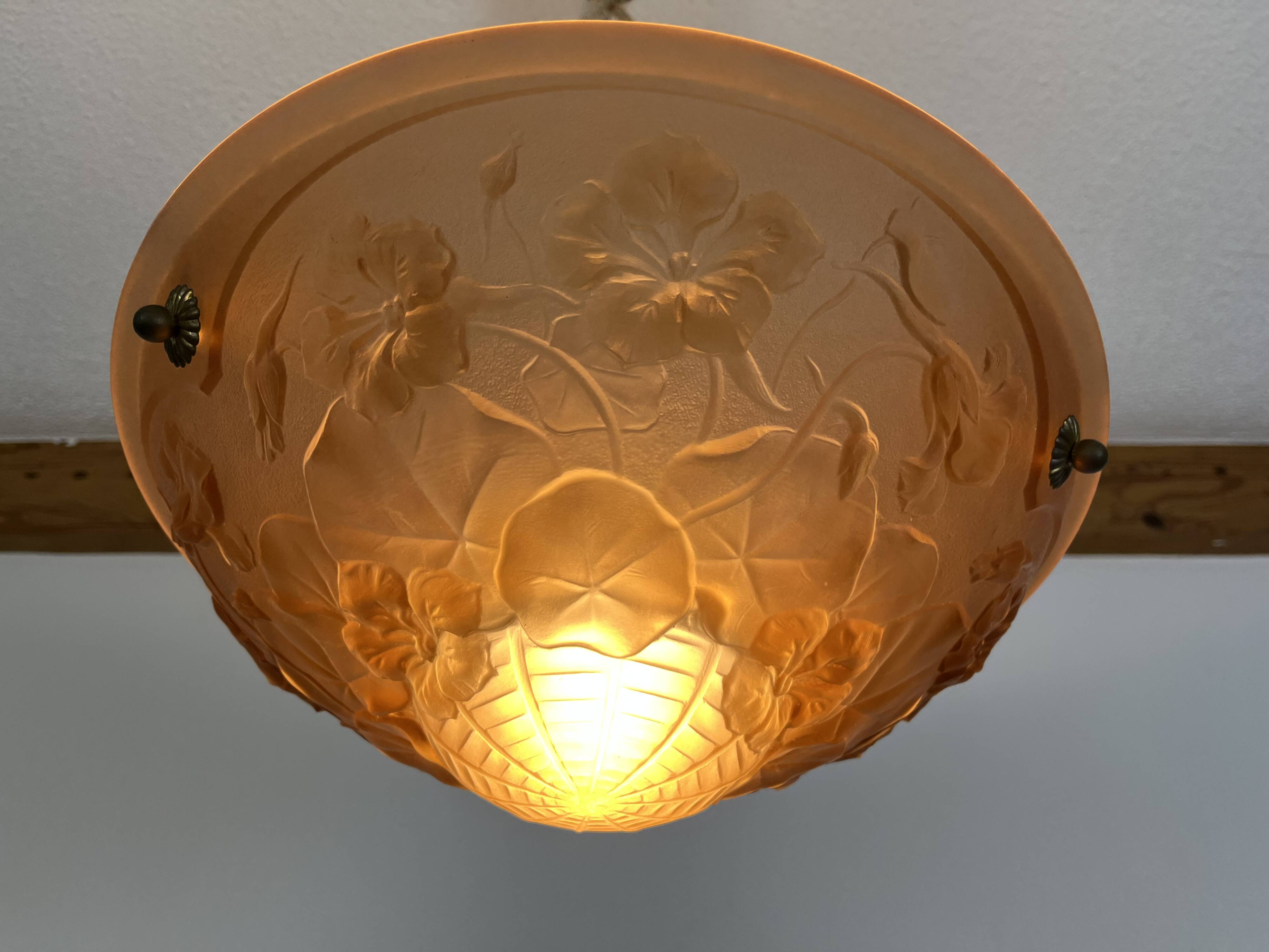 Art Deco floral vase pendant light in molded glass