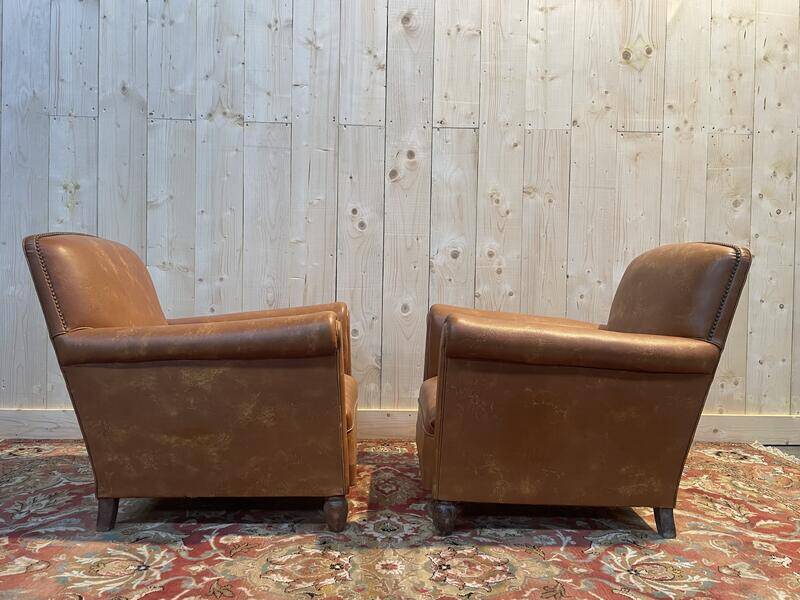 Paire de fauteuils Club en imitation cuir