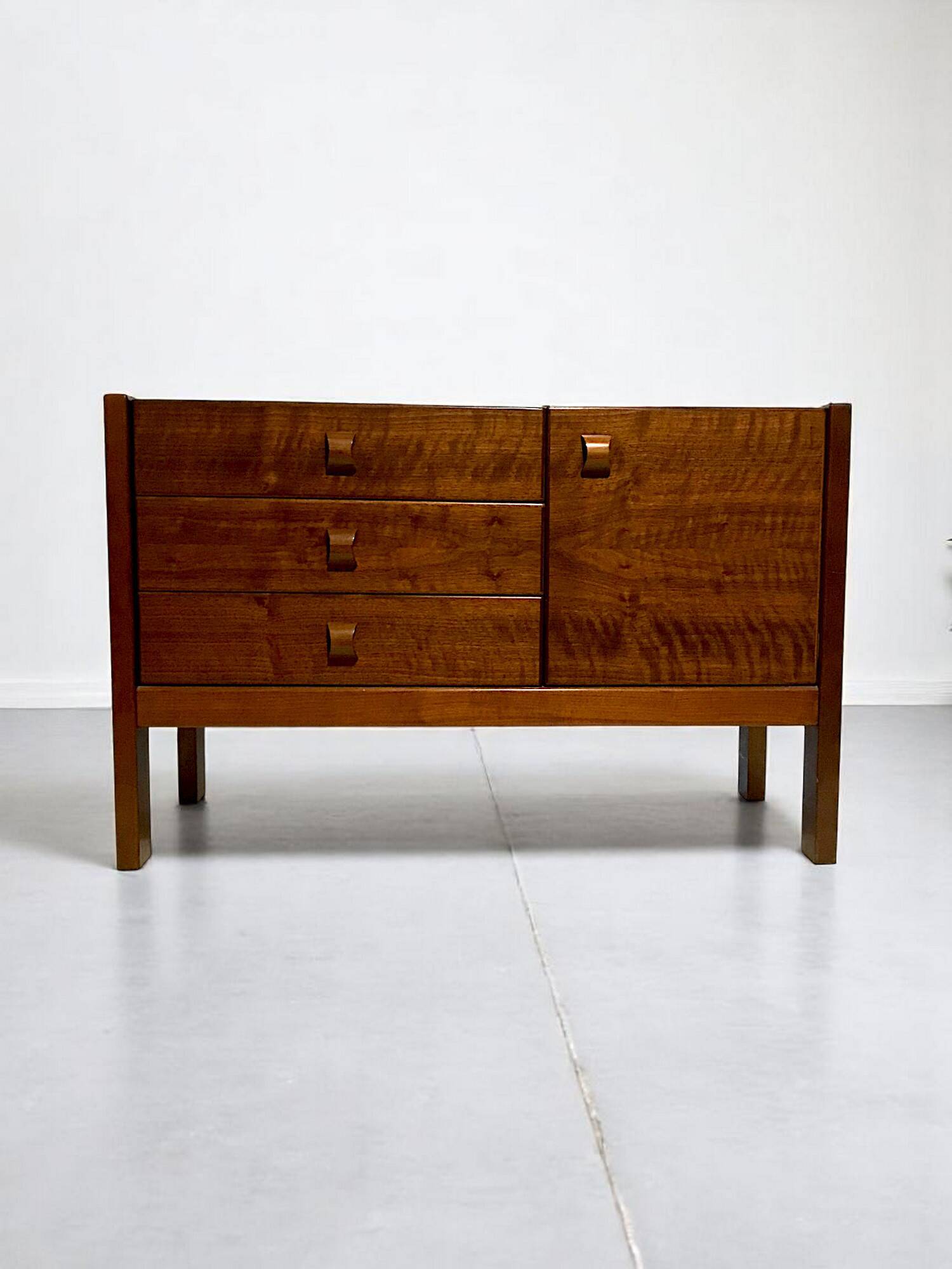 1978 - Modernist solid wood chest of drawers - France