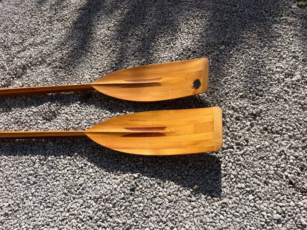 Paire de rames anciennes en bois