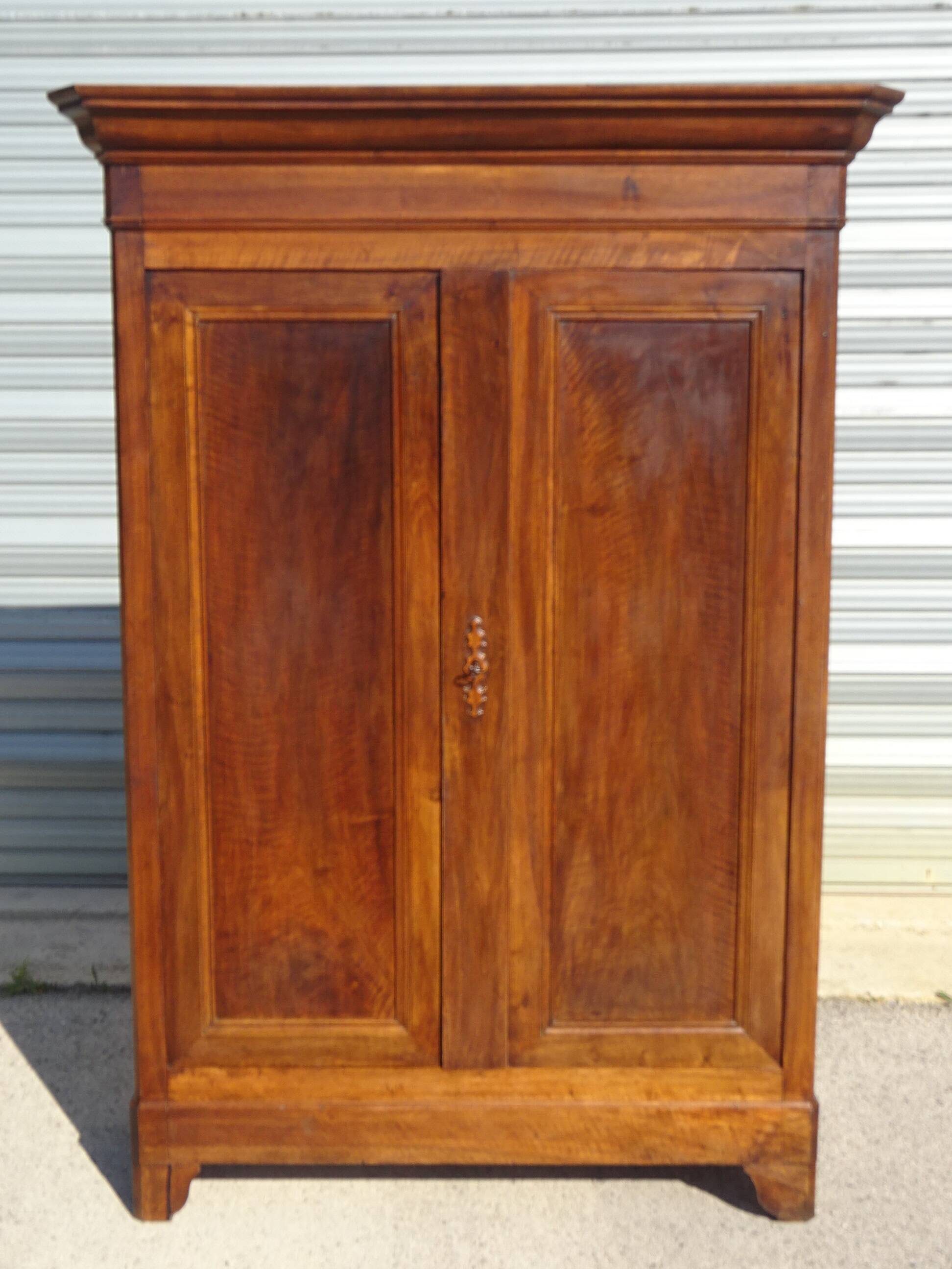 Large Louis Philippe wardrobe in solid walnut