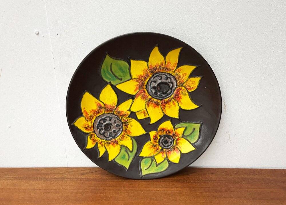 Mid-century German studio pottery wall plate with Ruscha sunflower motif, 1960s.