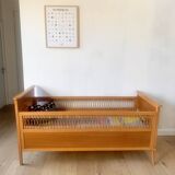 Lit bébé en bois et osier