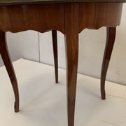Round pedestal table Louis XV style veneer of rosewood XX century