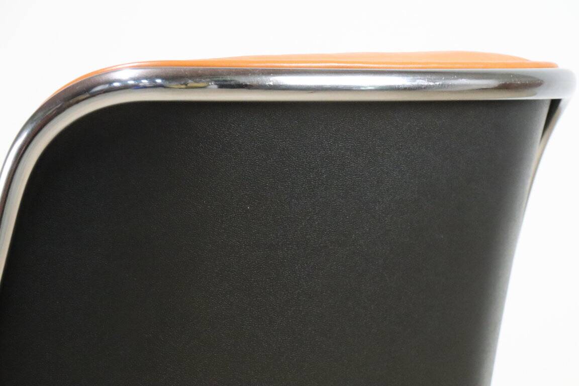 Charles Pollock leather office chair, Knoll edition, 1970