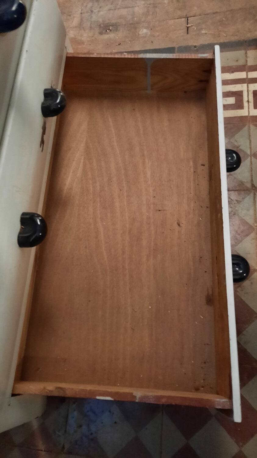 Vintage chest of drawers