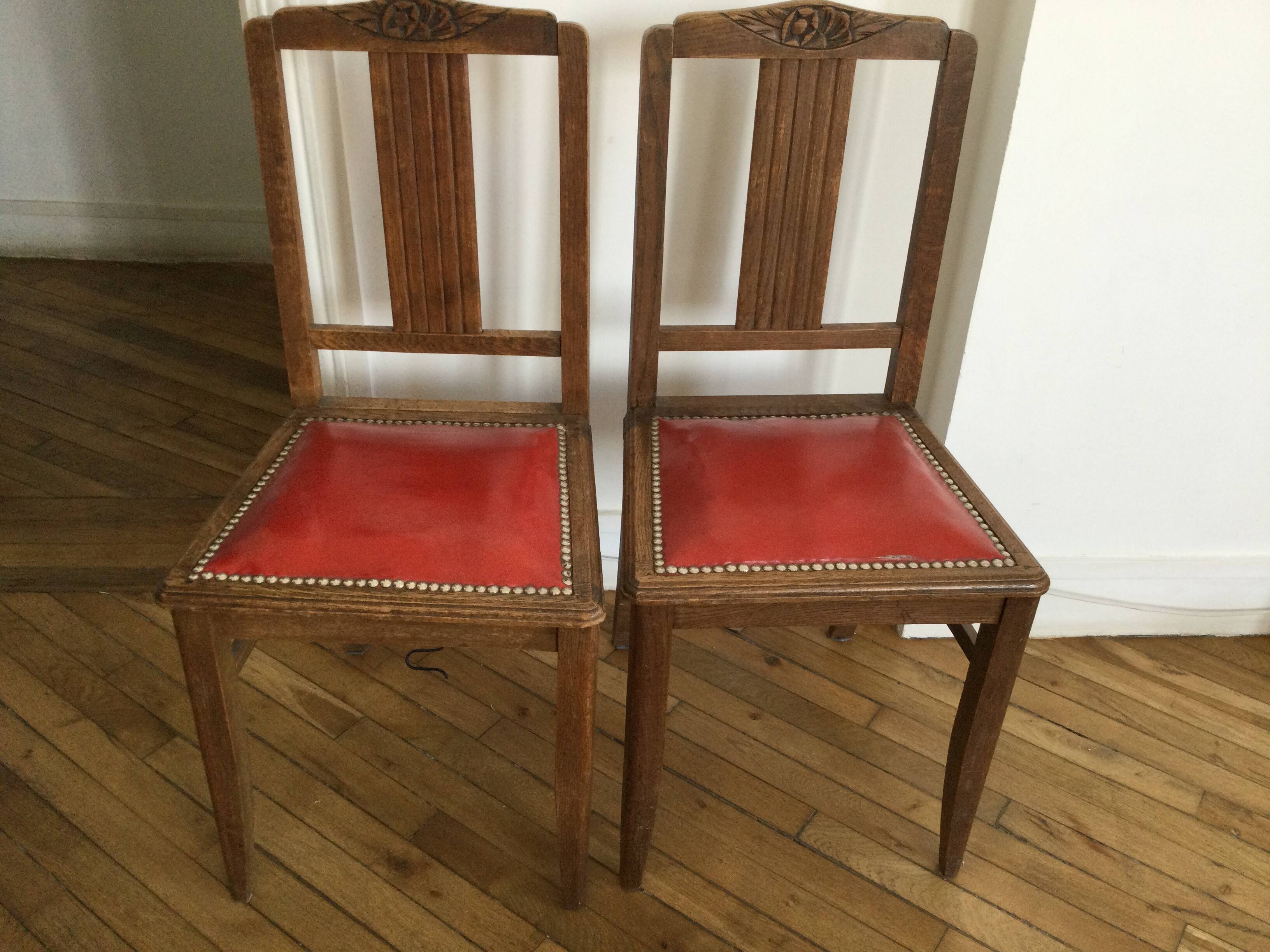 Set of 2 vintage red wooden chairs