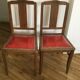2 chaises vintage en bois et simili cuir rouge