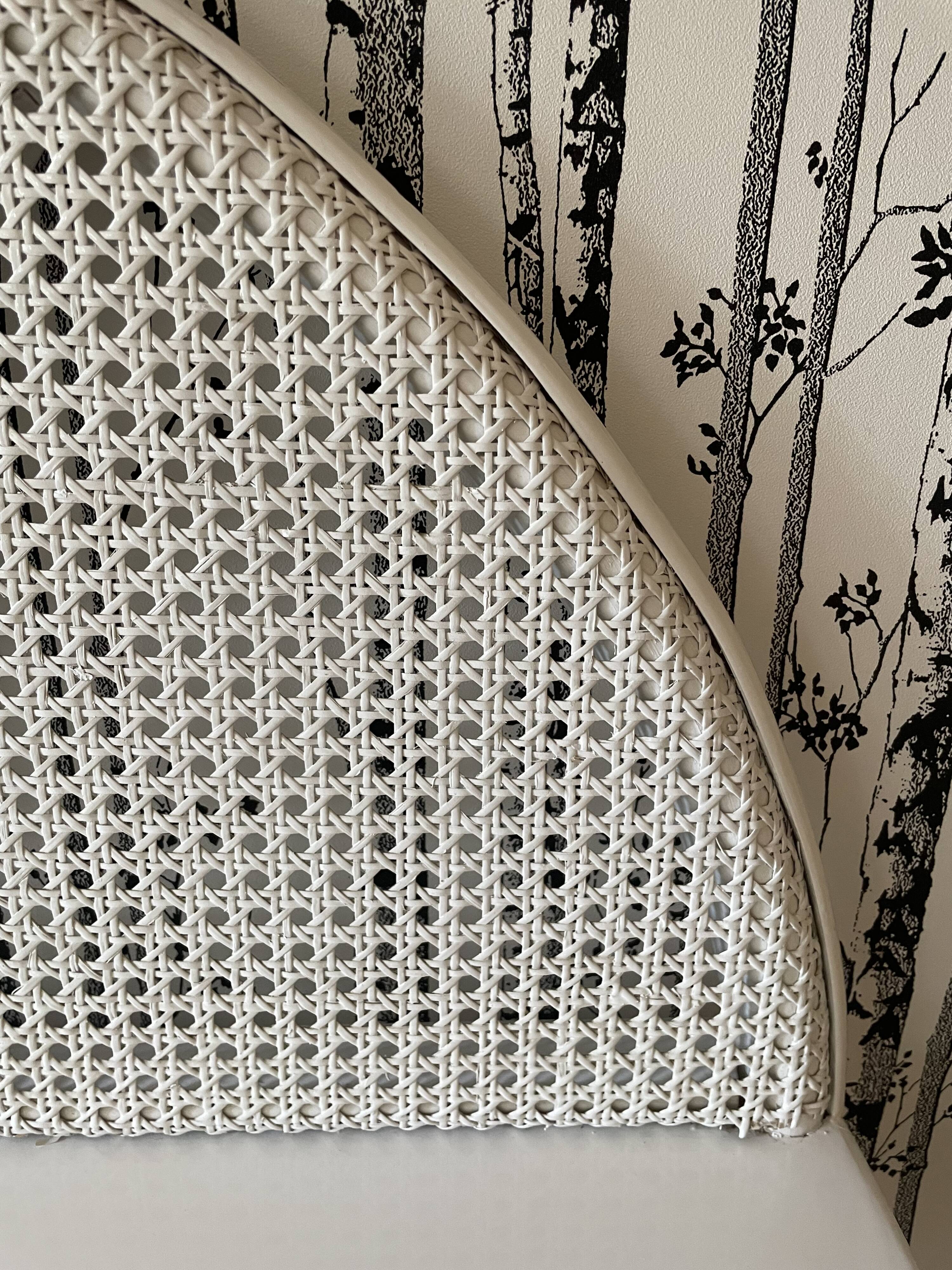 Coiffeuse en rotin blanc