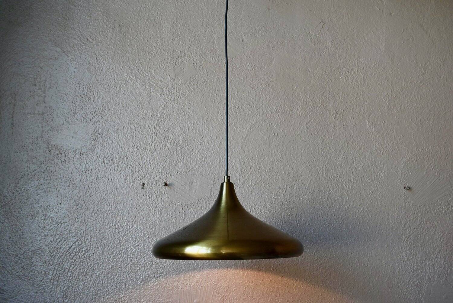 Suspension Space Age brushed brass with copper interior from the 60s-70s.