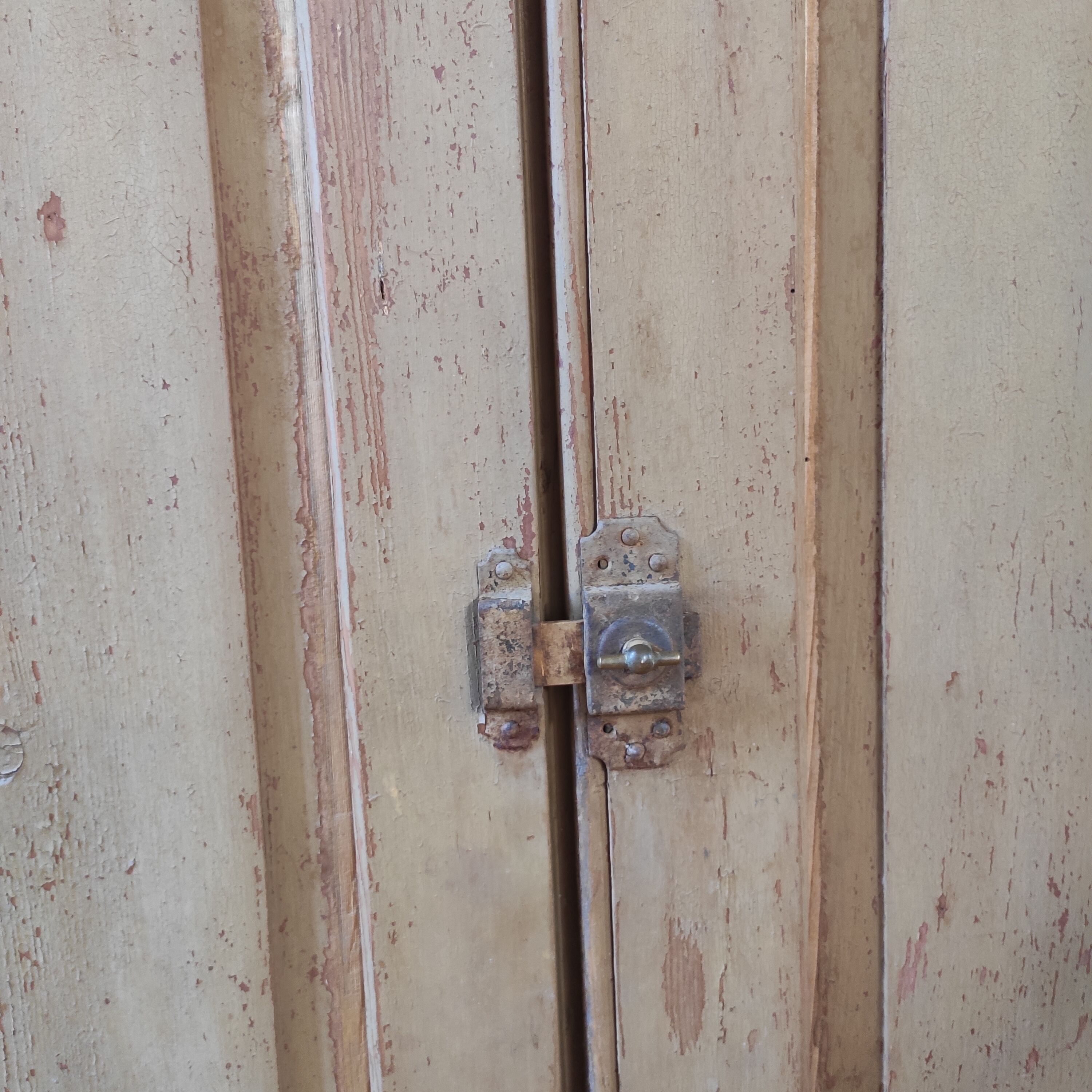 Old Parisian style buffet