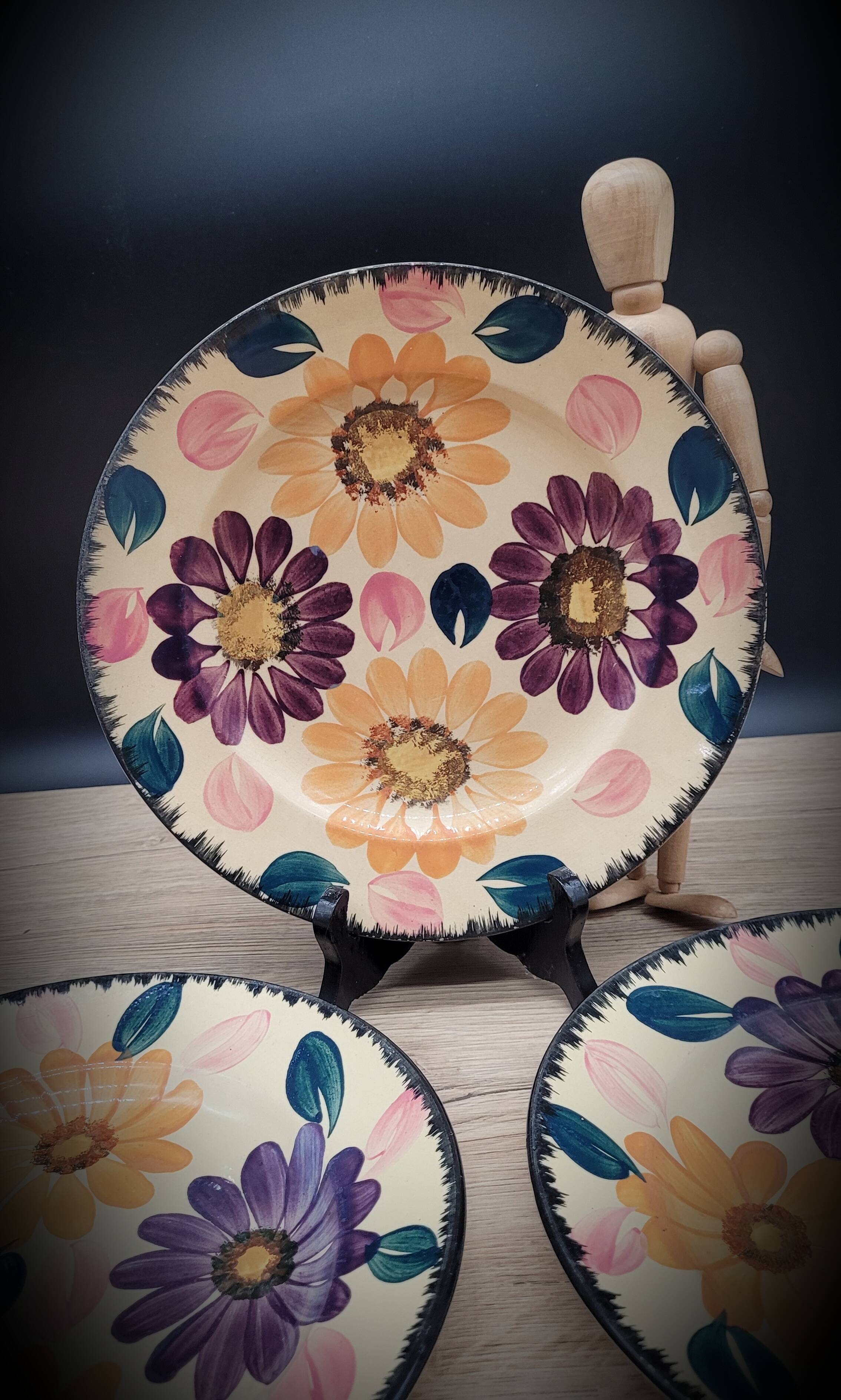 Set 4 flat plates Balkan Van Gogh