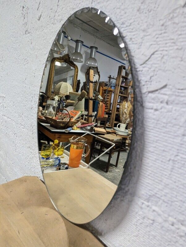 Beveled oval mirror 60x44cm