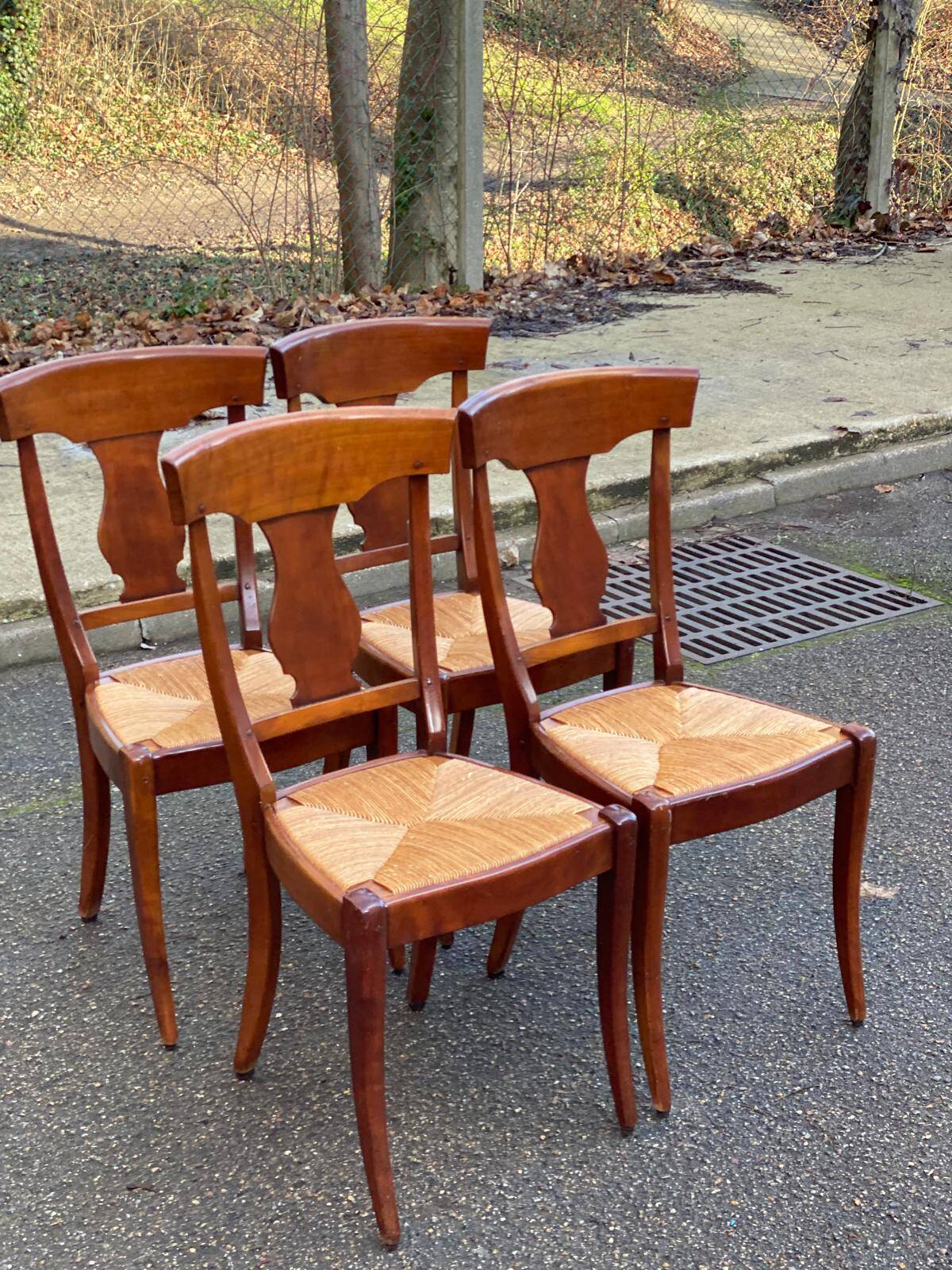 4 Landais chairs with solid oak cross frames, straw seats.