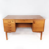 Desk in teak of Danish design from the 1960