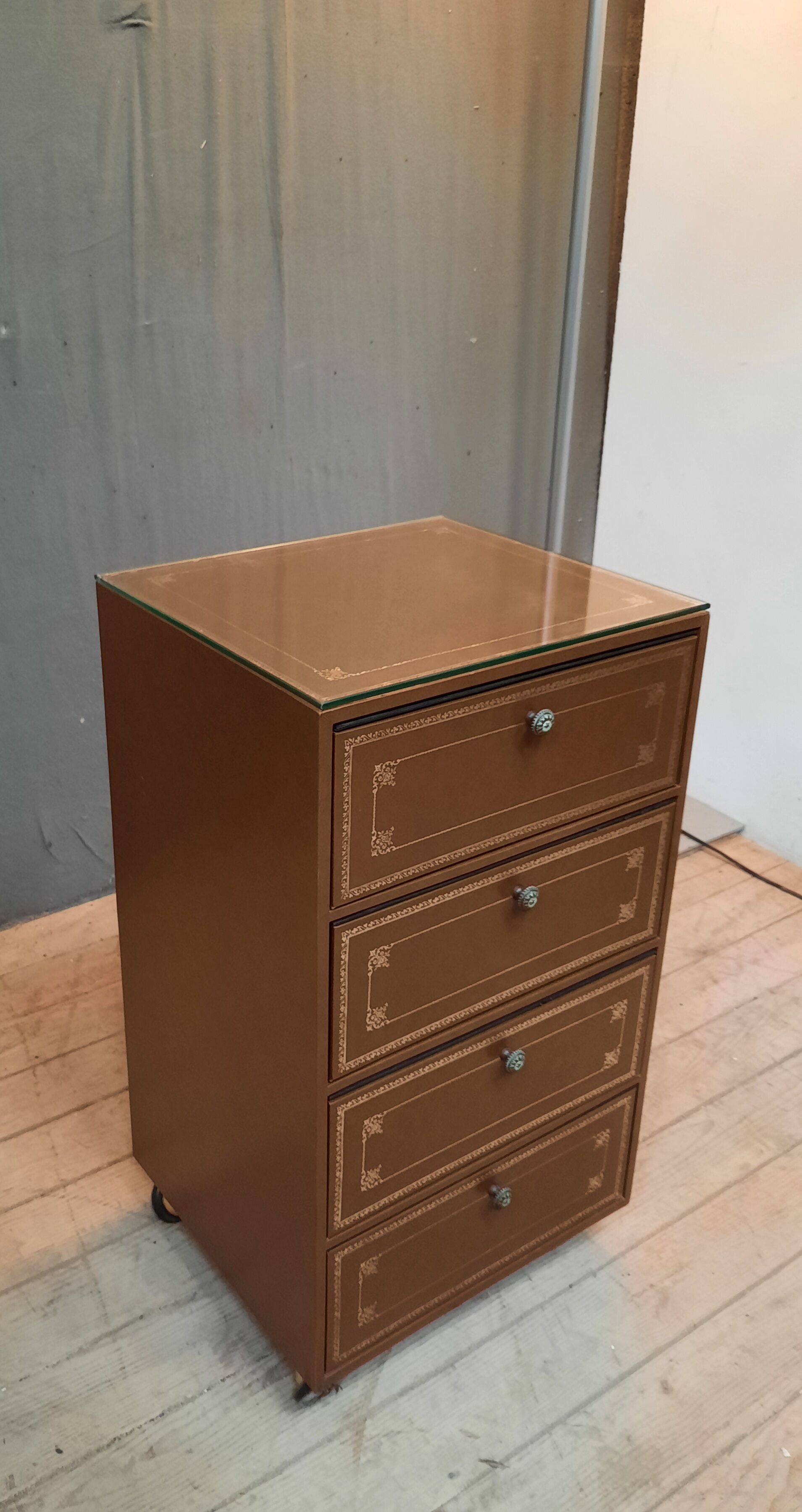 Leather cardboard maker