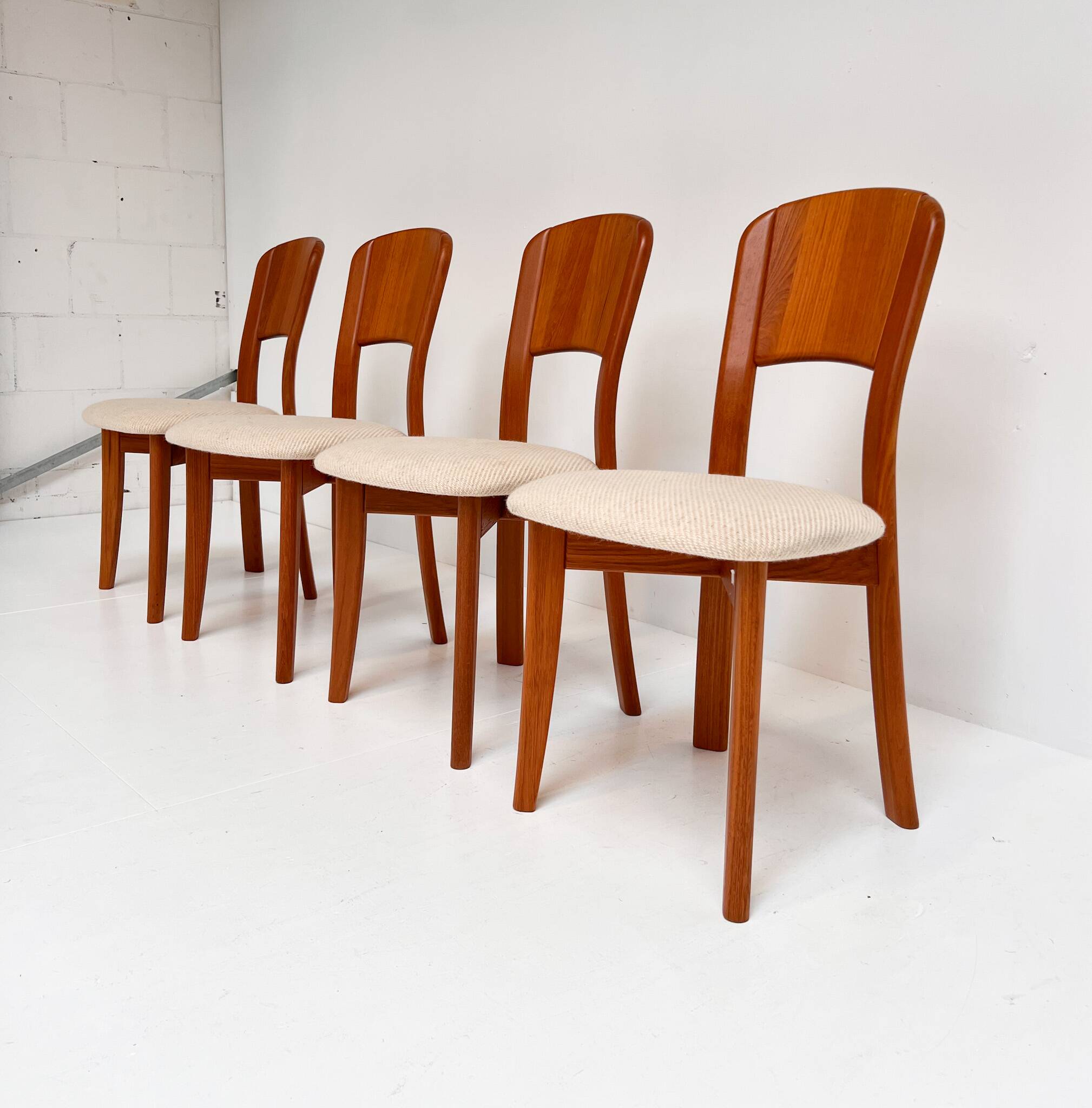 Set of 4 Danish design chairs by Gramrode from the 1970s