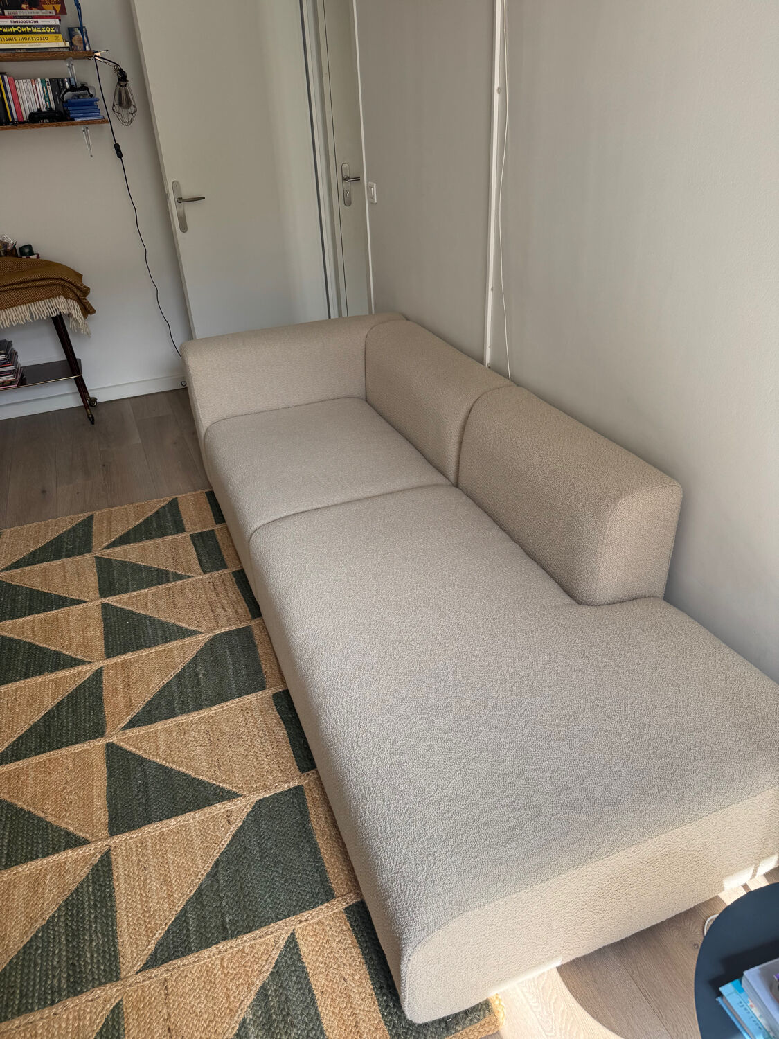 Sofa, there are magazines.