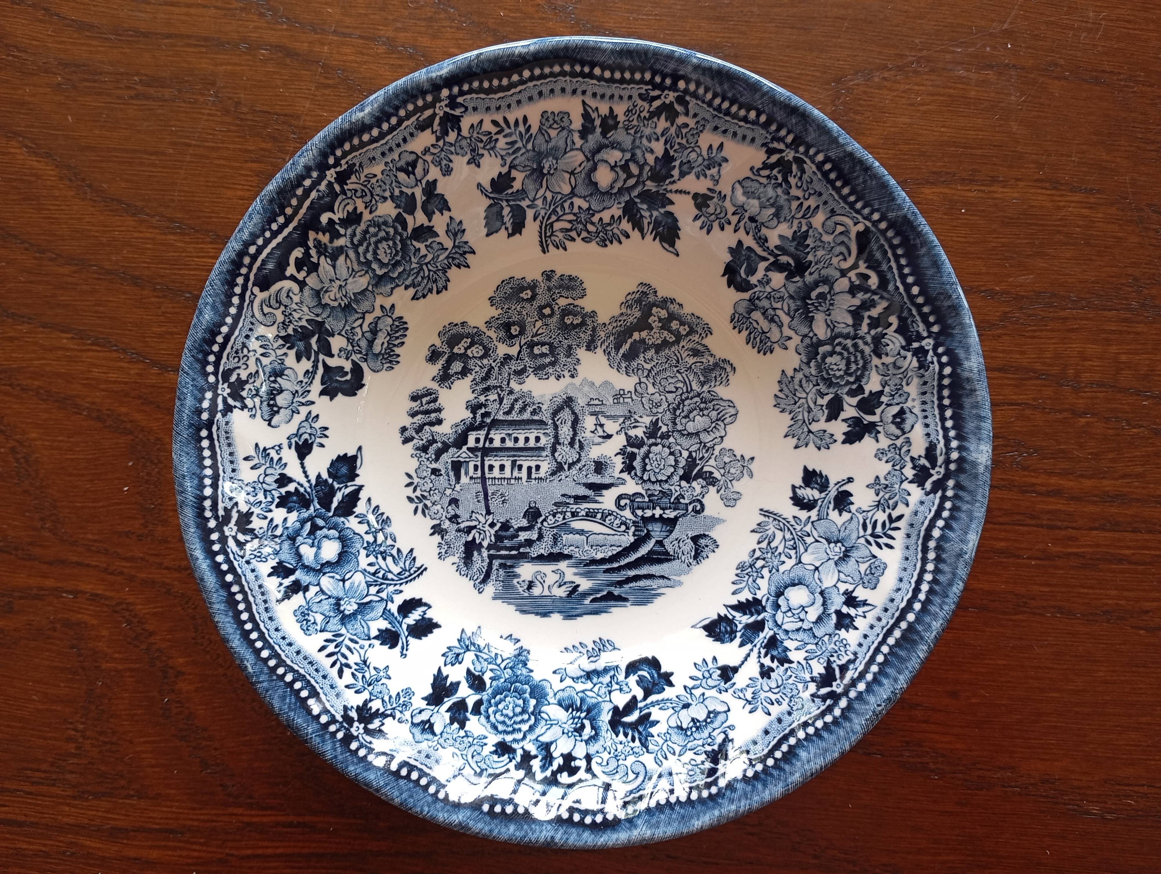 6 English Churchill bowls "The Georgian Collection"