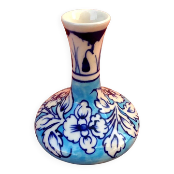 Ceramic vase with floral decoration Height: 100mm Diameter (at the neck): 30mm In