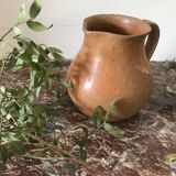Round sandstone broc