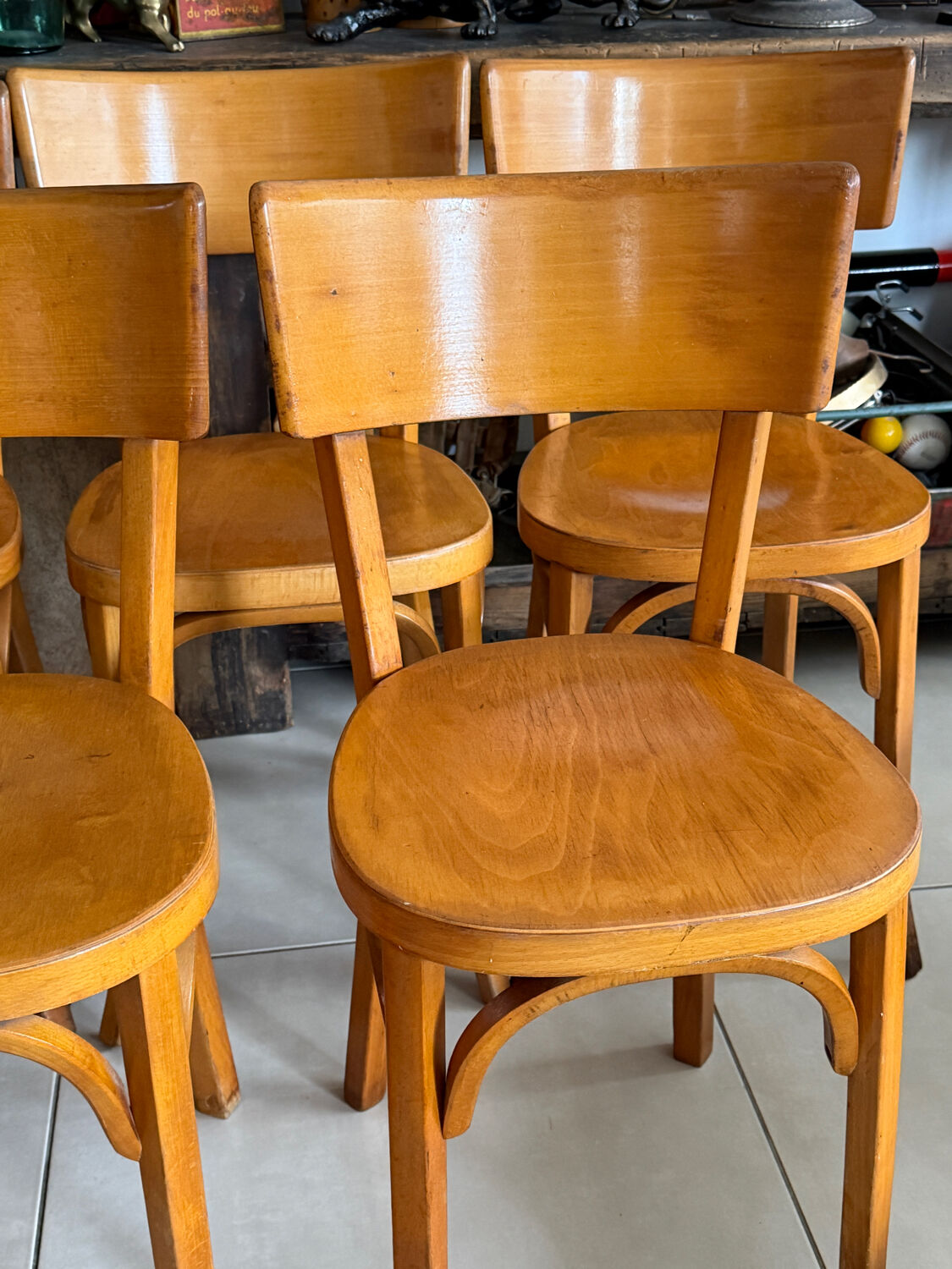 Suite de 5 chaises bistrot Baumann vintage