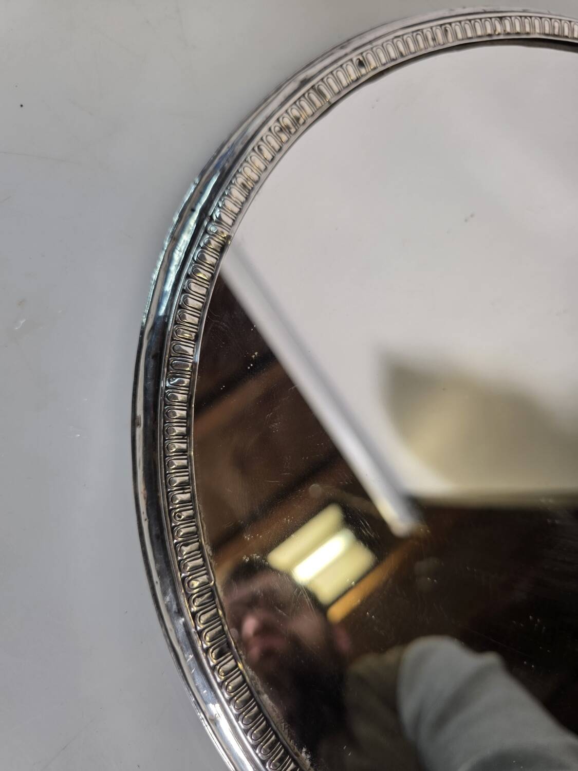 Silver-plated mirror tray centrepiece from the mid-20th century, 30 cm.