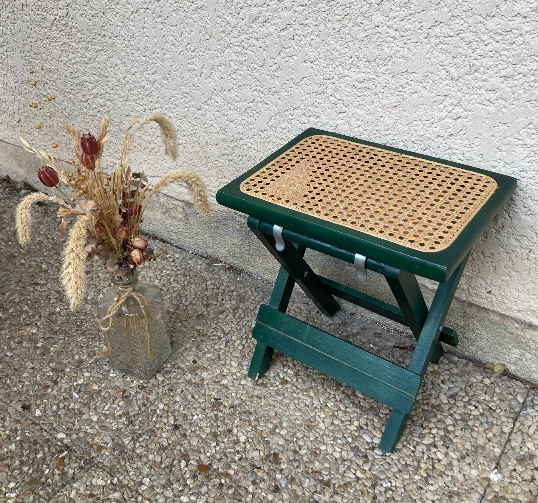 Folding stool in vintage canning
