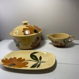 Ensemble Soupière Saucière et Ravier en faïence de Gien collection Tournesol
