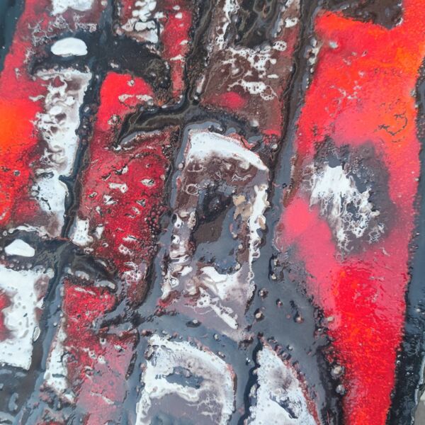 Table basse en céramique sur dalle de pierre de lave vers 1950