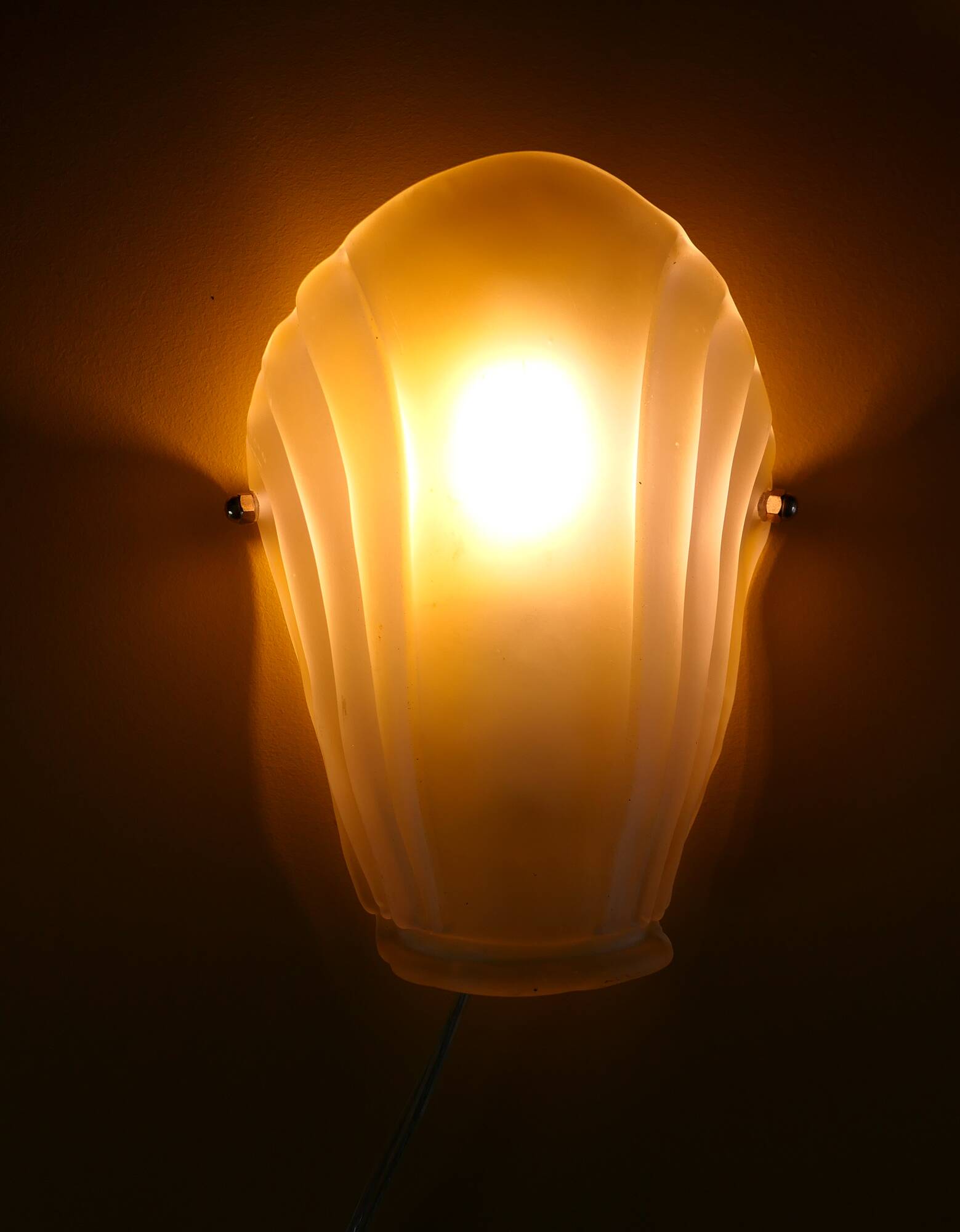 Frosted glass wall light in Art Deco style from the 1980s.