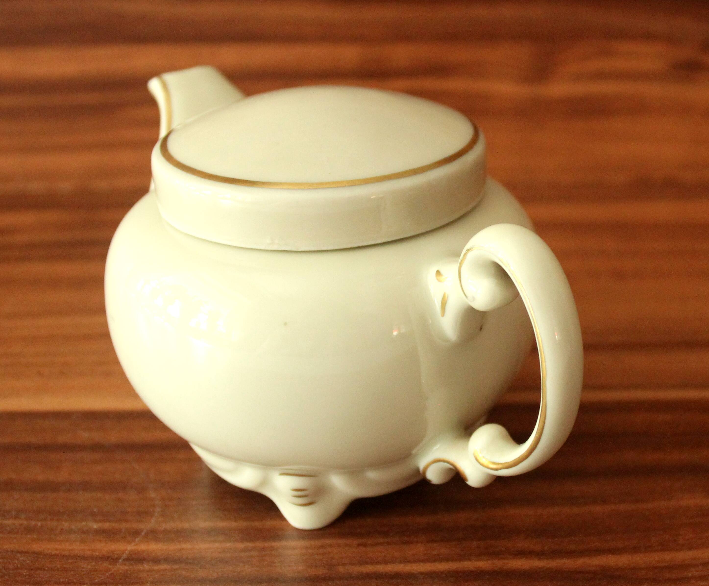 Small 1 portion porcelain teapot by Gerold/Bavaria - ivory white and gold