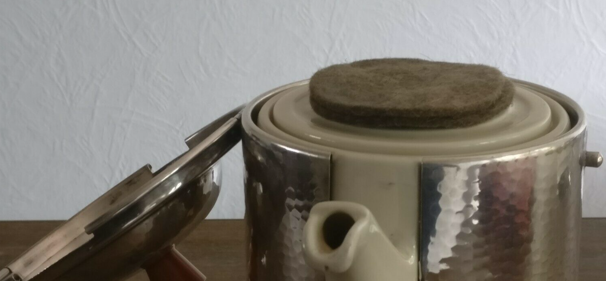 Teapot art deco thermos Bauscher Weiden silver metal and Bakelite feet 1930's