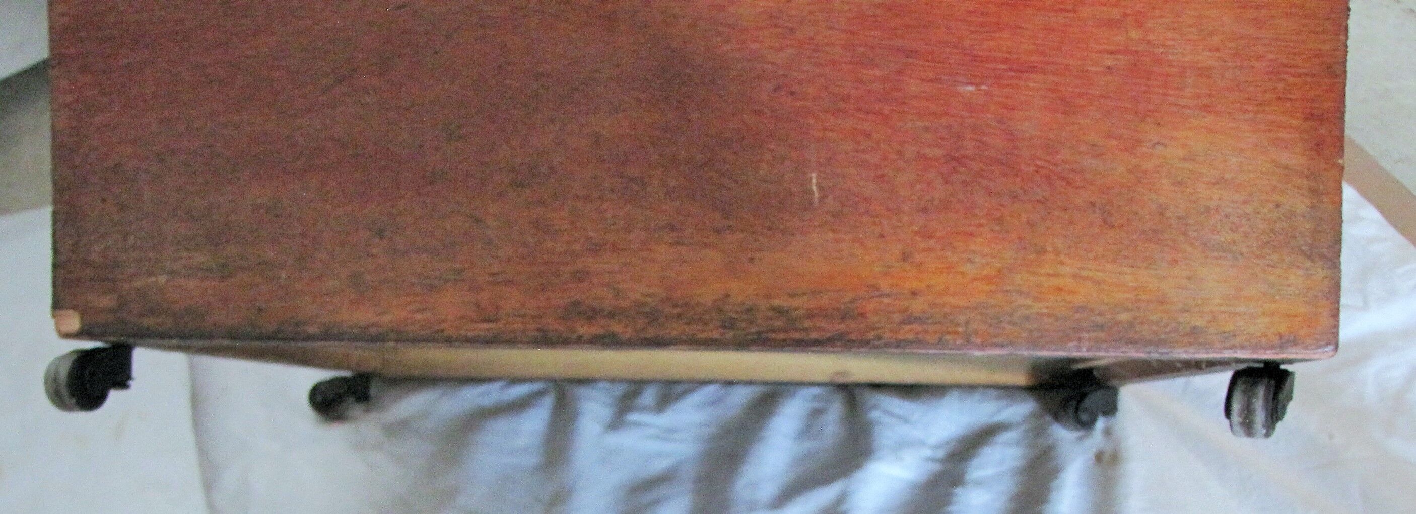 Curtain binder on roulette forming lectern