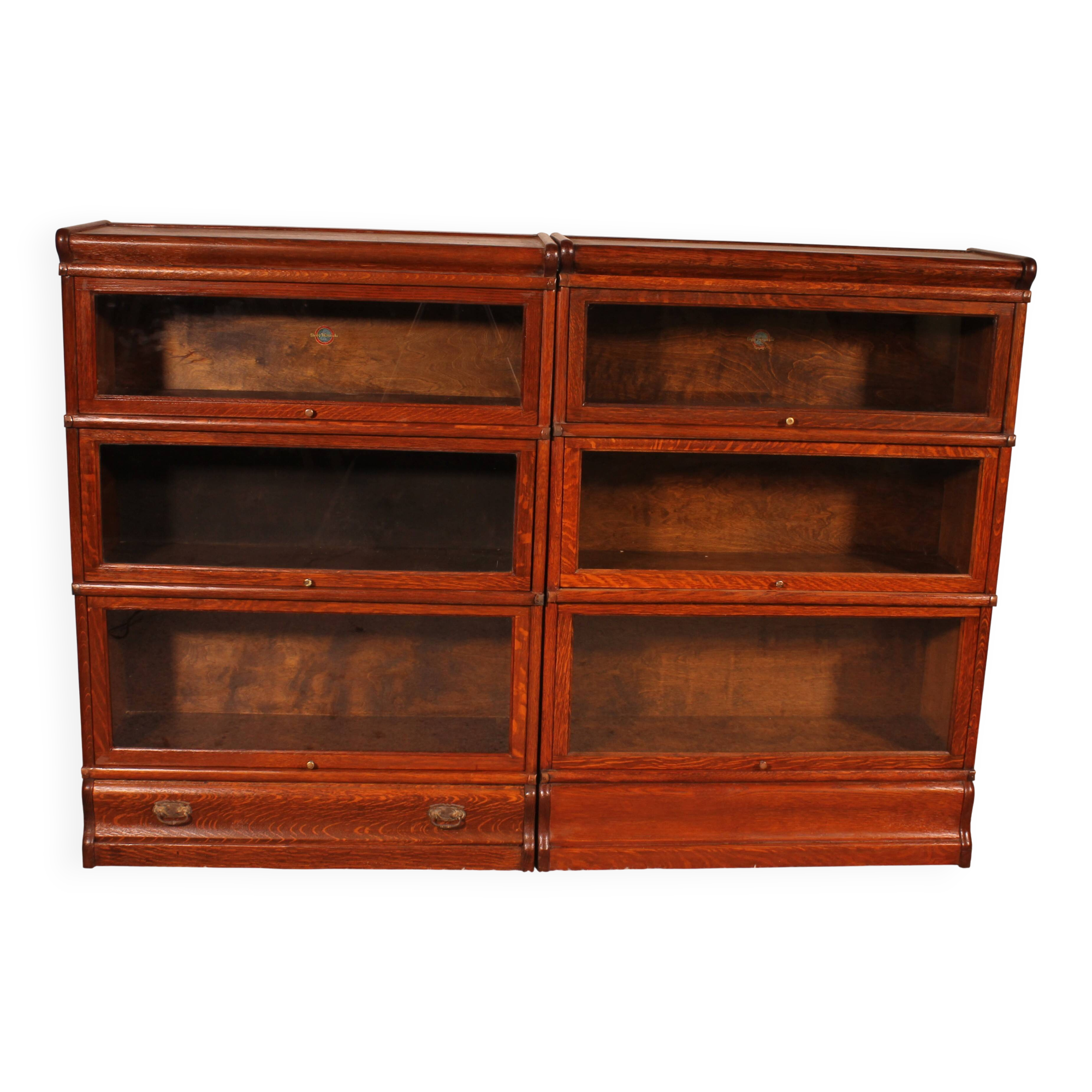 pair of Globe Wernicke London bookcases in oak circa 1900