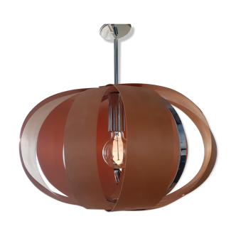 Hanging lamp in wooden strips