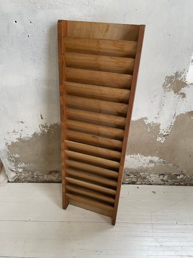 Oak wall magazine door