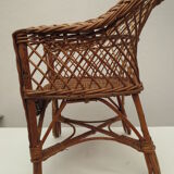 Ancien fauteuil en osier pour enfant