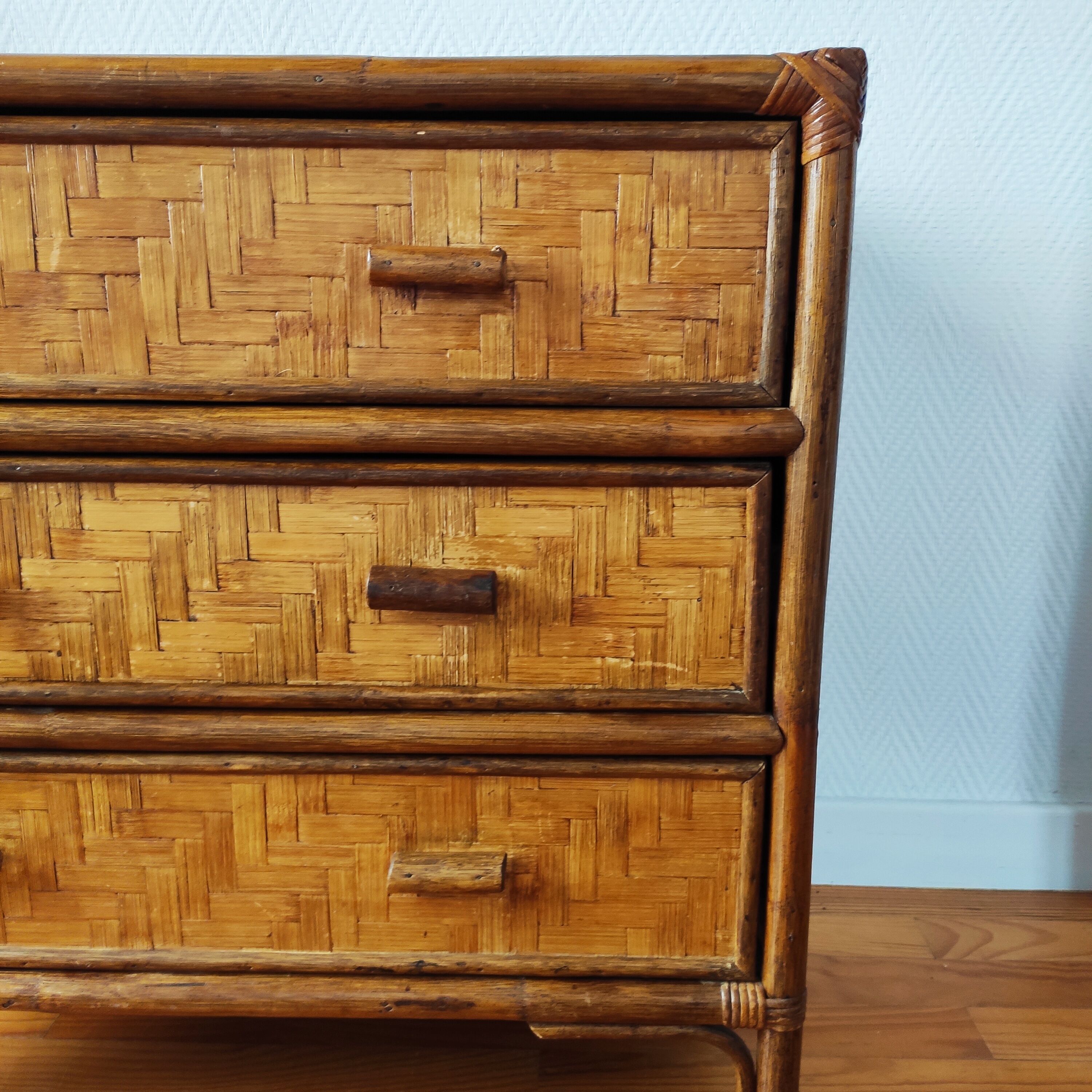 Commode vintage en rotin