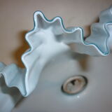Opaline suspension draped from the 30s, blue and white
