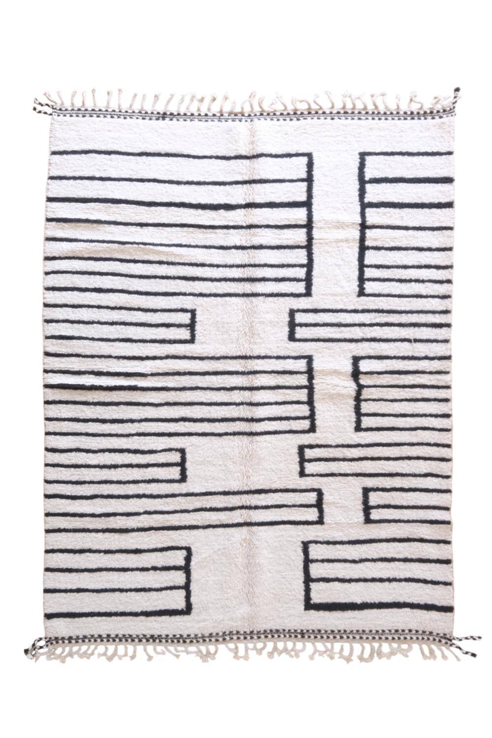 Contemporary Black and White Rug - 291 x 214 cm