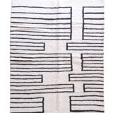 Contemporary Black and White Rug - 291 x 214 cm