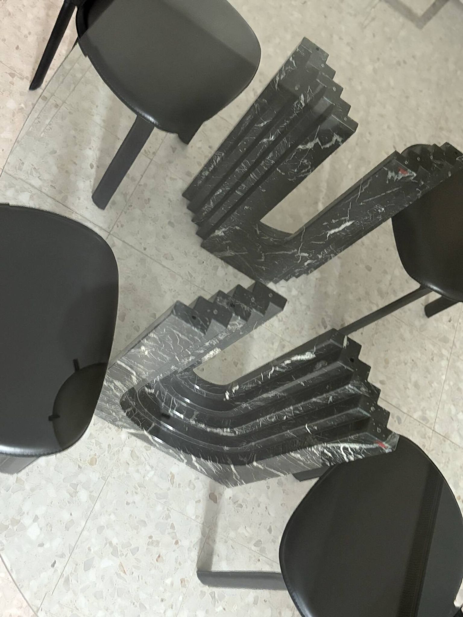 Dining table Cattelan marble with 4 chairs.