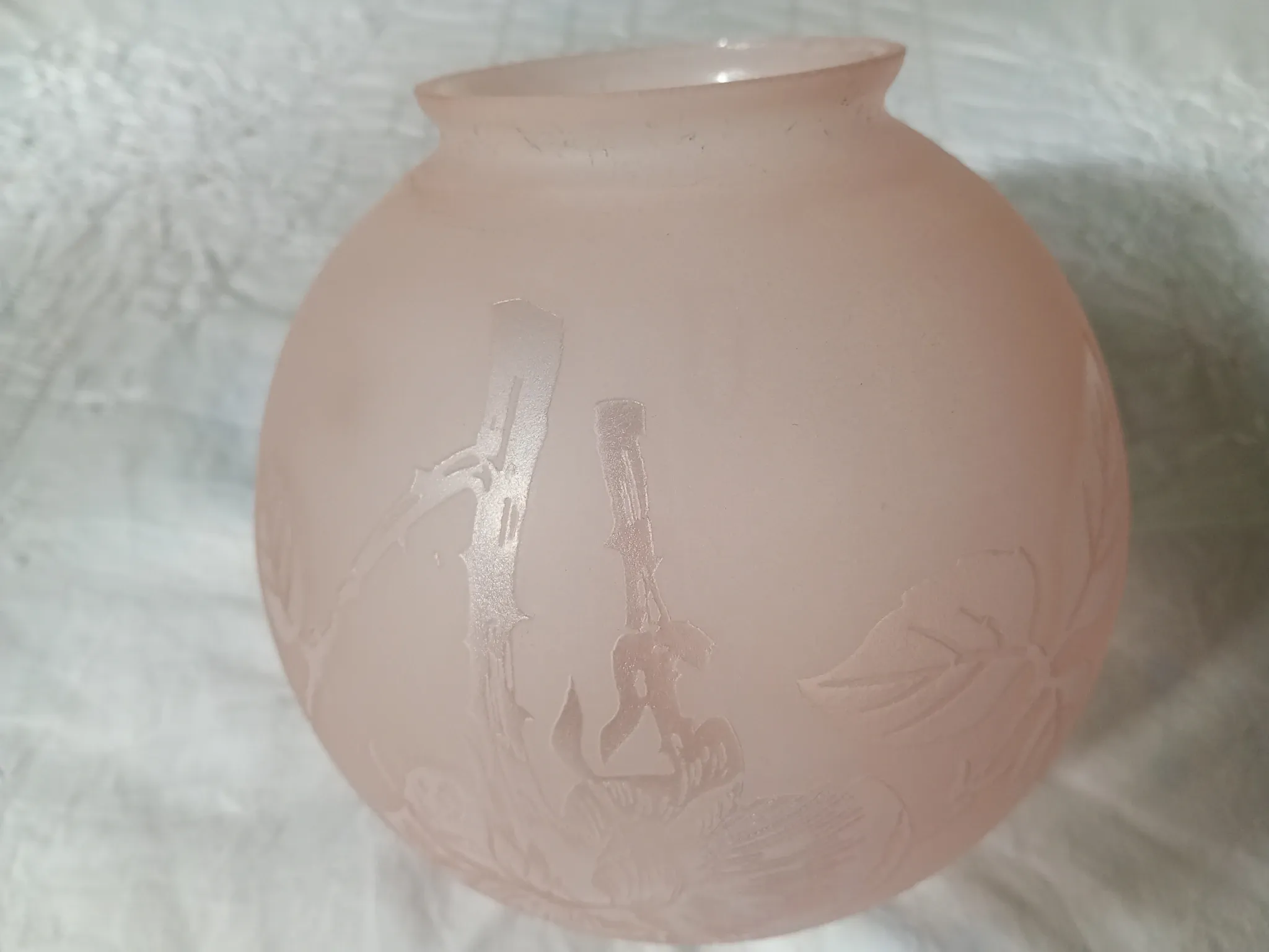 Sprat - frosted pink glass globe with pink flowers for chandelier lamp circa 1920