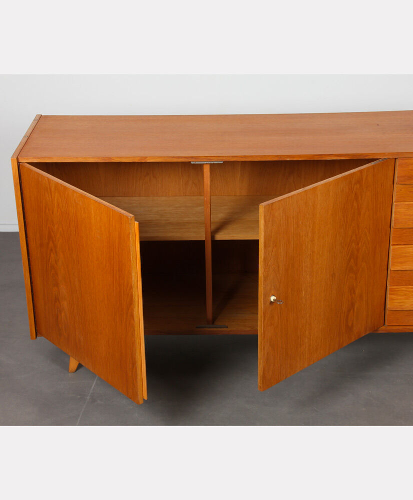 Oak row by Jiroutek for Interier Praha, model U-460, 1960