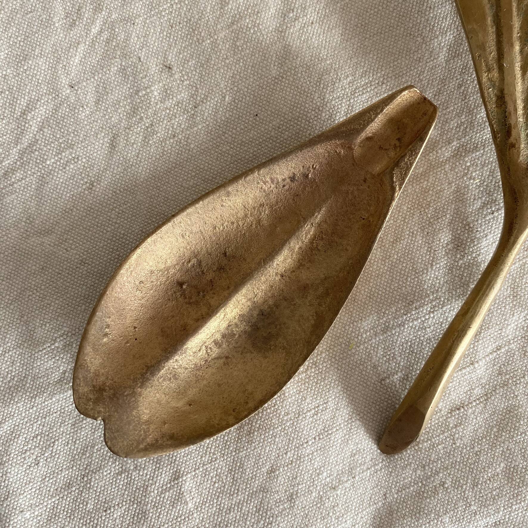 Brass flower, ashtray petals from the 60s-70s.