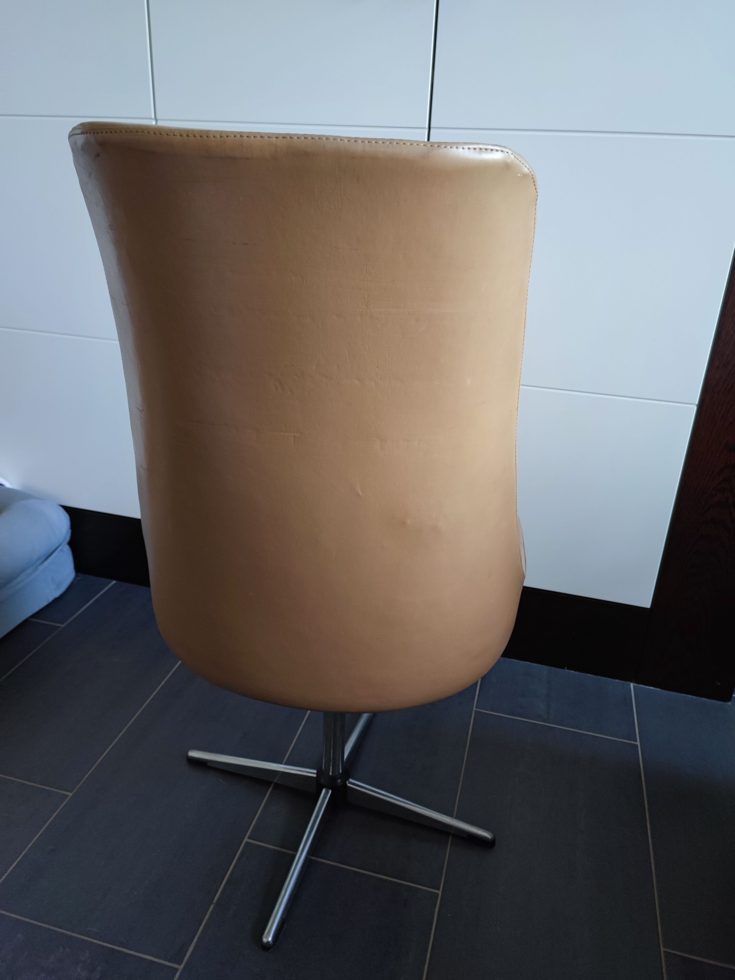 Light brown skai chair