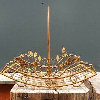 Wrought iron basket with handle medium
