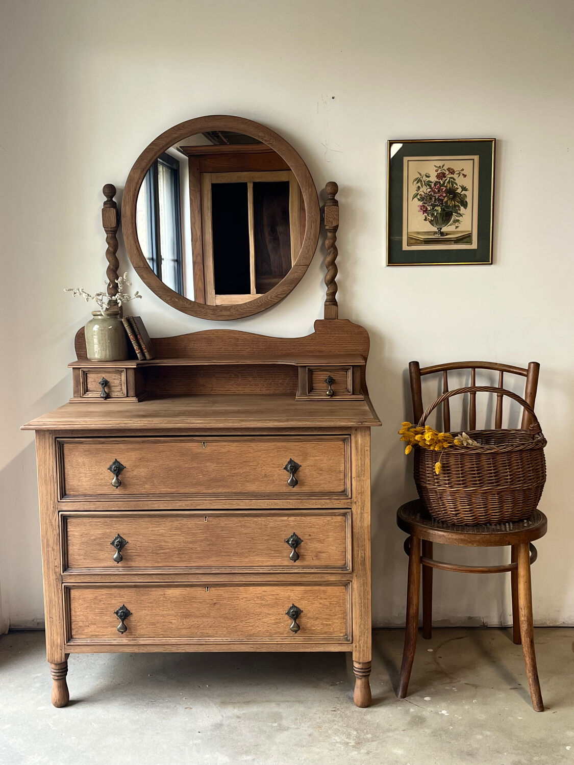 Dressing table