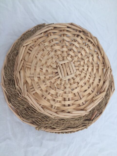 Basket wicker and strings